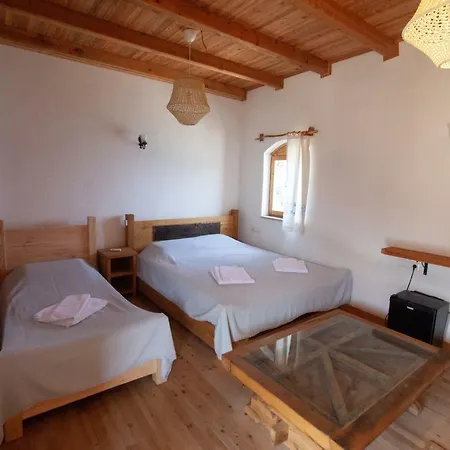 Kargilos & Otel 3*