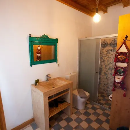 Otel Kargilos &