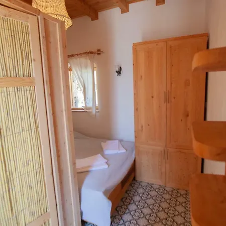 Kargilos & Otel 3*